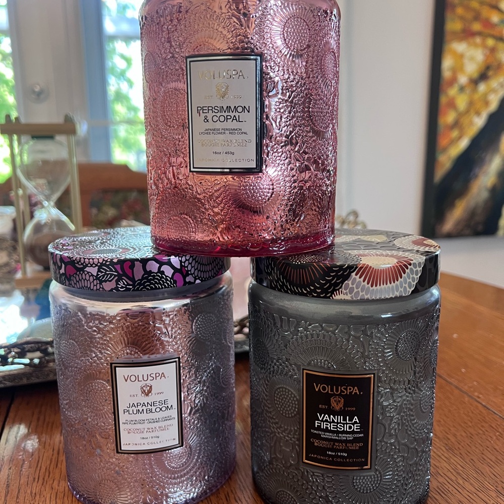 Voluspa - 16 oz candle lot.